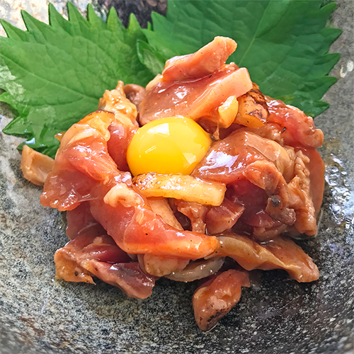 国産種鶏ももユッケ(タレ付き) 約150g×10パック 《冷凍真空・生食用》