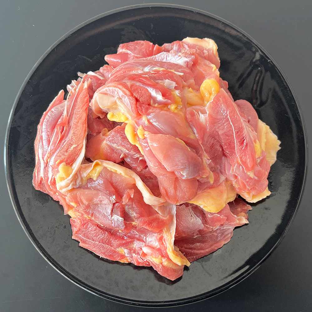 【鶏原料肉】国産成鶏もも肉 約1kg　《冷凍真空》